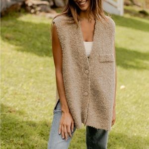 FUZZY MAPLE VEST SIZE M